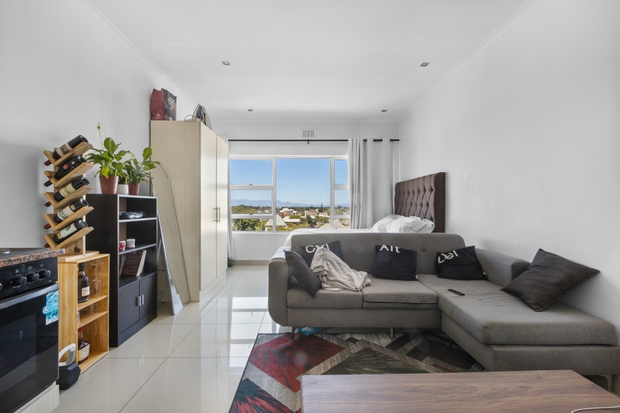 1 Bedroom Property for Sale in Heathfield Western Cape